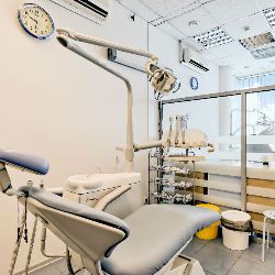лечение зубов в кабинете стоматолога